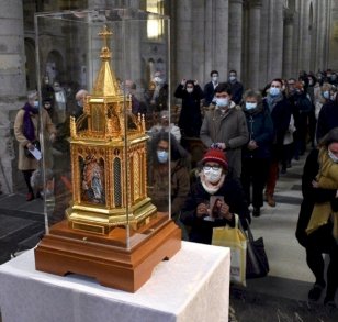  Relics of St. Bernadette tour the United Kingdom